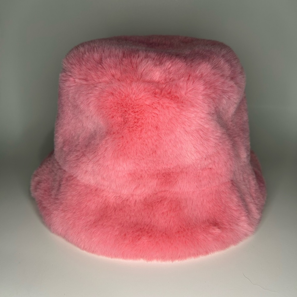 Apparis Pink Faux Fur Hat